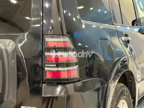 ميتسوبيشي باجيرو 2011 أسود مستعملة للبيع - 9