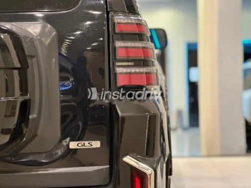 ميتسوبيشي باجيرو 2011 أسود مستعملة للبيع - 10