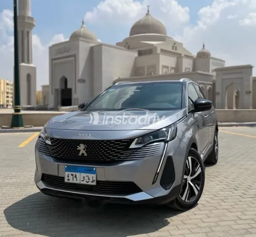 Peugeot 3008 2022 Silver Used for Sale - 2