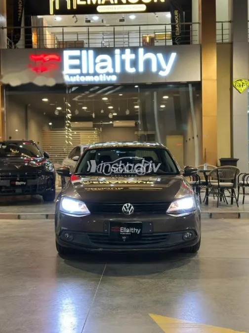 Volkswagen Jetta 2012 Brown Used for Sale - 1