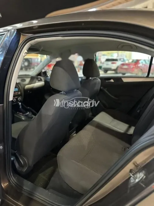 Volkswagen Jetta 2012 Brown Used for Sale - 7