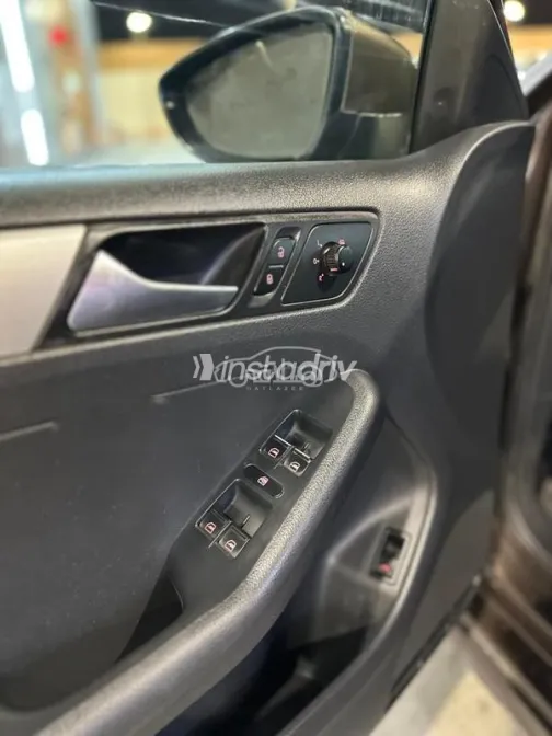 Volkswagen Jetta 2012 Brown Used for Sale - 8