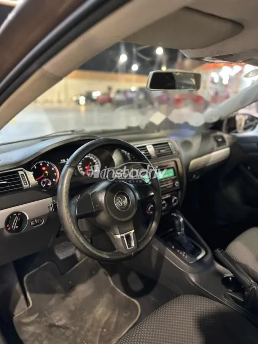 Volkswagen Jetta 2012 Brown Used for Sale - 9