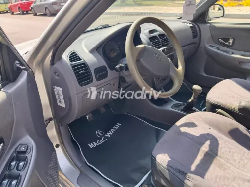 هيونداي فيرنا 2014 أبيض مستعملة للبيع - 2