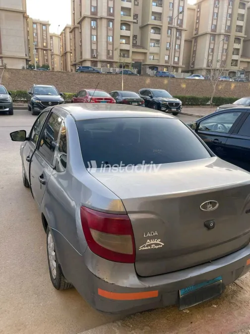 لادا جرانتا 2019 أبيض مستعملة للبيع - 4