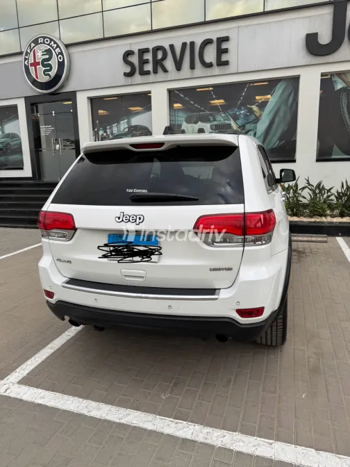 جيب جراند شيروكي 2016 أبيض مستعملة للبيع - 3