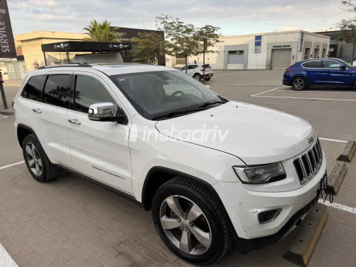 جيب جراند شيروكي 2016 أبيض مستعملة للبيع - 4