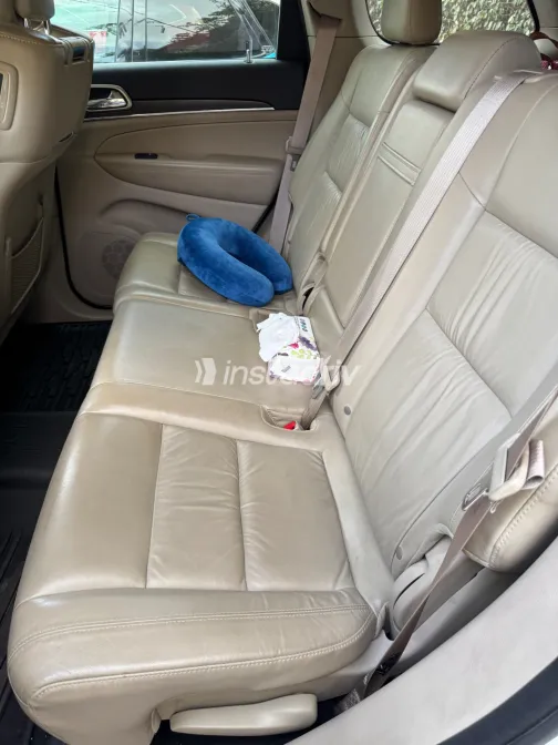 جيب جراند شيروكي 2016 أبيض مستعملة للبيع - 6