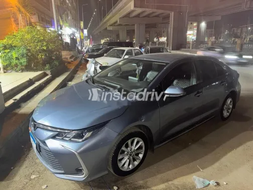 تويوتا كورولا 2019 أبيض مستعملة للبيع - 3