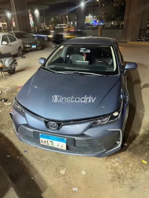 تويوتا كورولا 2019 أبيض مستعملة للبيع - 7