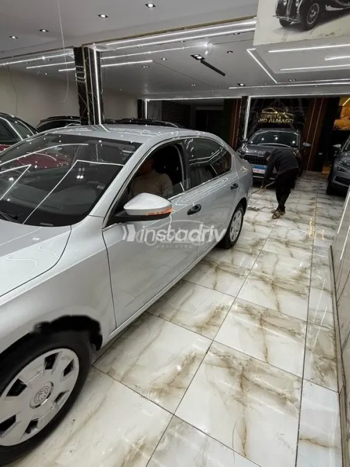 Skoda Octavia 2015 Silver Used for Sale - 7