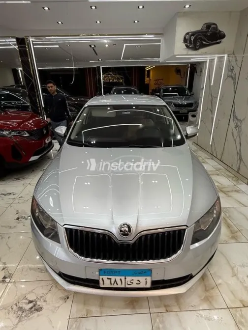 Skoda Octavia 2015 Silver Used for Sale - 8