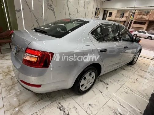 Skoda Octavia 2015 Silver Used for Sale - 9