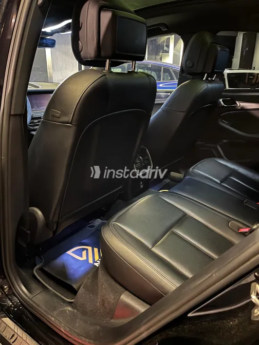 Porsche Macan 2021 White Used for Sale - 7