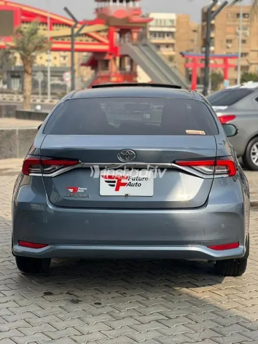 تويوتا كورولا 2025 أزرق غامق مستعملة للبيع - 3