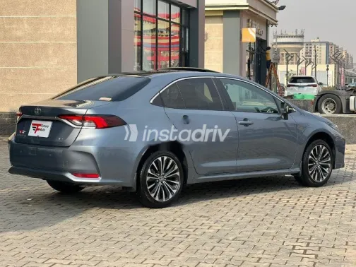 تويوتا كورولا 2025 أزرق غامق مستعملة للبيع - 7