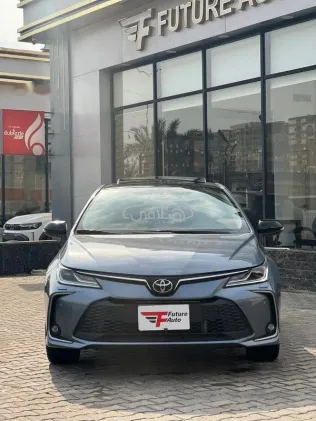 تويوتا كورولا 2025 أزرق غامق مستعملة للبيع