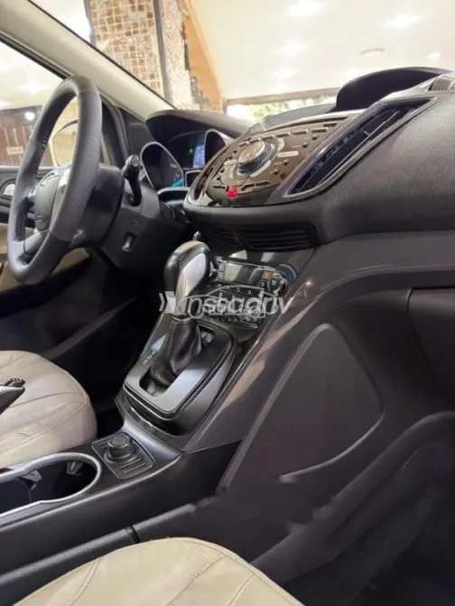 Ford Kuga 2015 Dark Red Used for Sale - 10