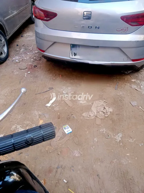 Seat Leon 2018 White Used for Sale - 3