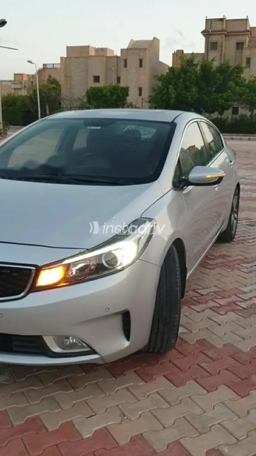Kia Cerato 2017 Silver Used for Sale - 3