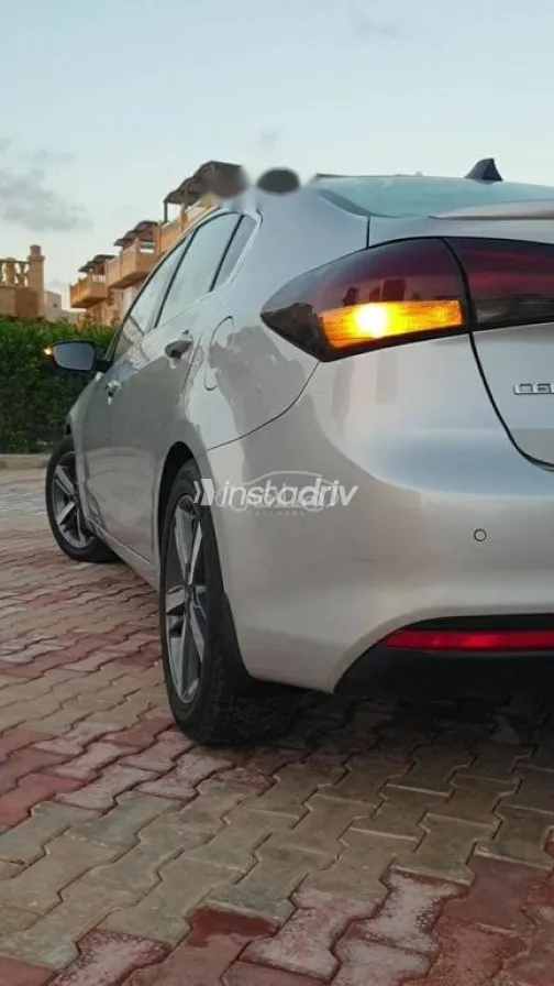 Kia Cerato 2017 Silver Used for Sale - 4