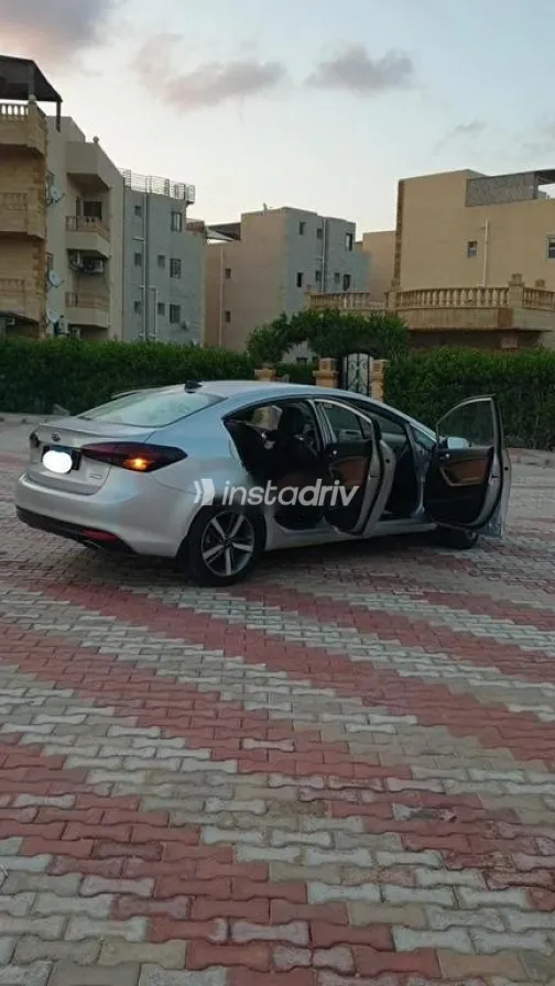 Kia Cerato 2017 Silver Used for Sale - 8