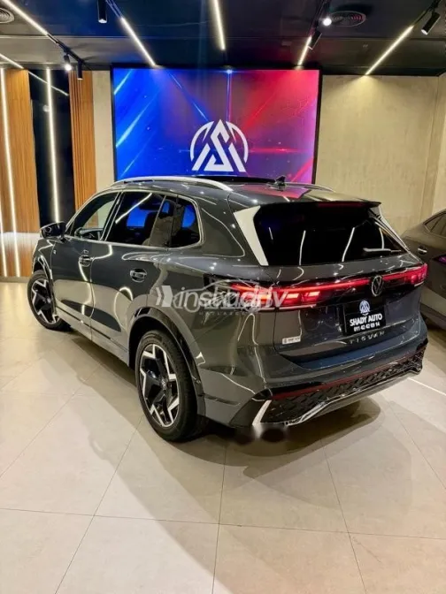 Volkswagen Tiguan 2024 Gray Used for Sale - 7