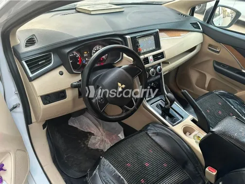 ميتسوبيشي اكسباندر 2020 أبيض مستعملة للبيع - 3