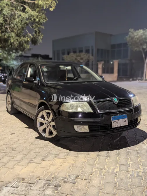 سكودا اوكتافيا A5 2005 أبيض مستعملة للبيع - 2