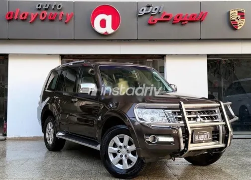 ميتسوبيشي باجيرو 2020 بني مستعملة للبيع - 1