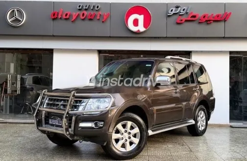 ميتسوبيشي باجيرو 2020 بني مستعملة للبيع - 2