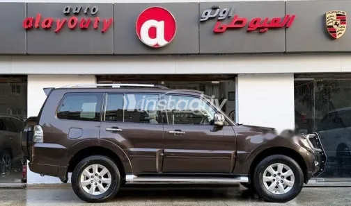 ميتسوبيشي باجيرو 2020 بني مستعملة للبيع - 3