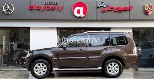 ميتسوبيشي باجيرو 2020 بني مستعملة للبيع - 4