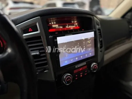 ميتسوبيشي باجيرو 2020 بني مستعملة للبيع - 10