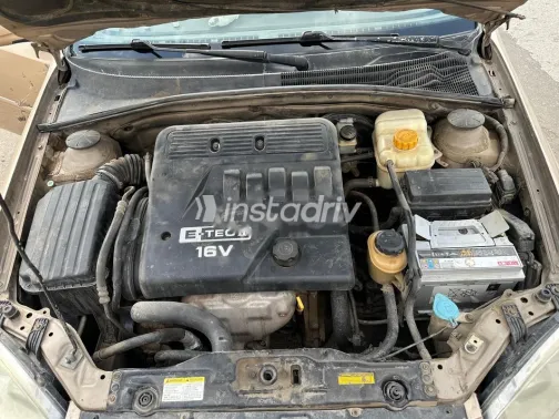 شيفروليه أوبترا 2006 ذهبي مستعملة للبيع - 7