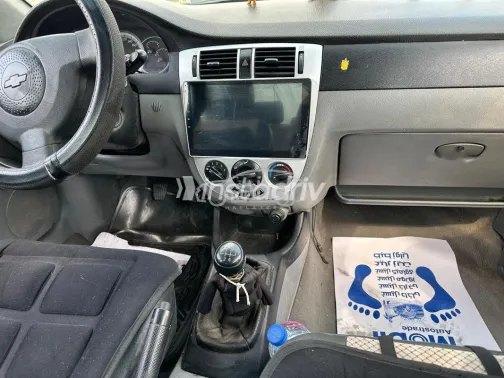 شيفروليه أوبترا 2006 ذهبي مستعملة للبيع - 9