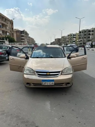 شيفروليه أوبترا 2006 ذهبي مستعملة للبيع