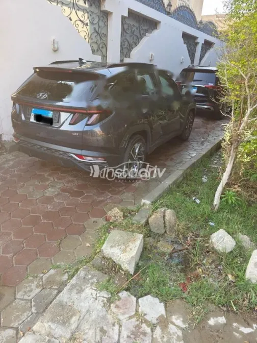 هيونداي توسان 2023 أبيض مستعملة للبيع - 2