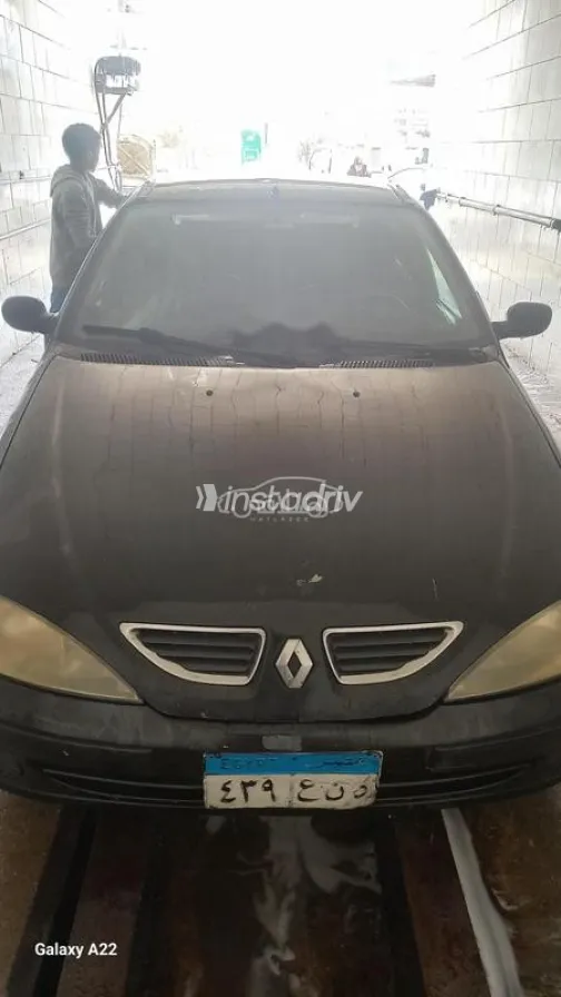 رينو ميجان 2000 أسود مستعملة للبيع - 1