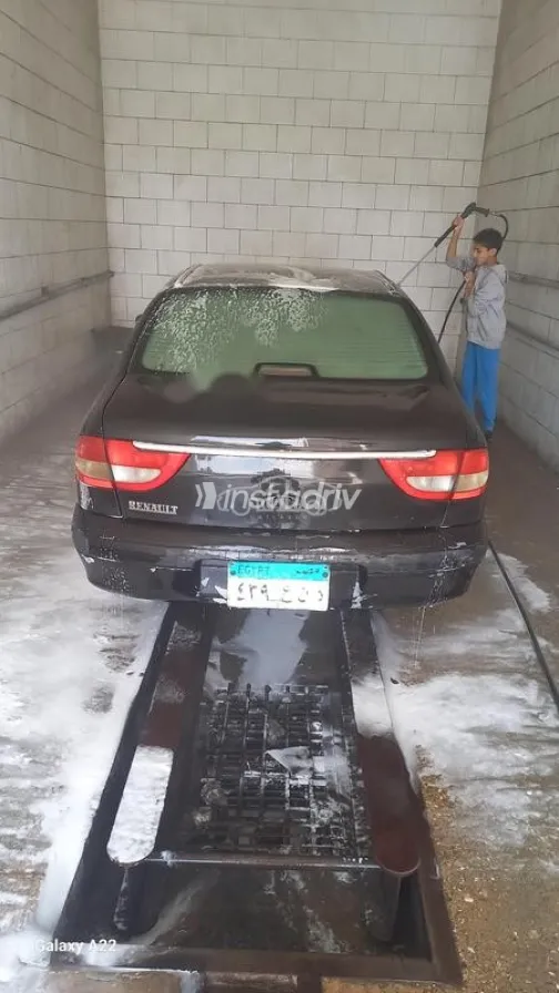 رينو ميجان 2000 أسود مستعملة للبيع - 4