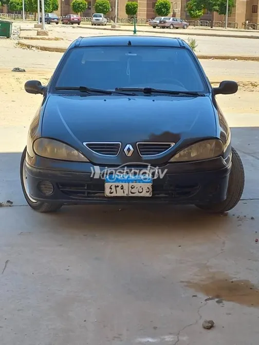 رينو ميجان 2000 أسود مستعملة للبيع - 8