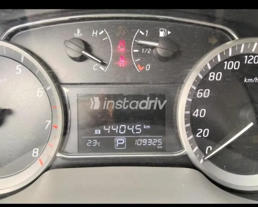 Nissan Sentra 2018 White Used for Sale - 5