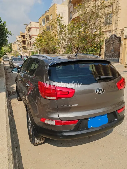 كيا سبورتاج 2015 أبيض مستعملة للبيع - 9