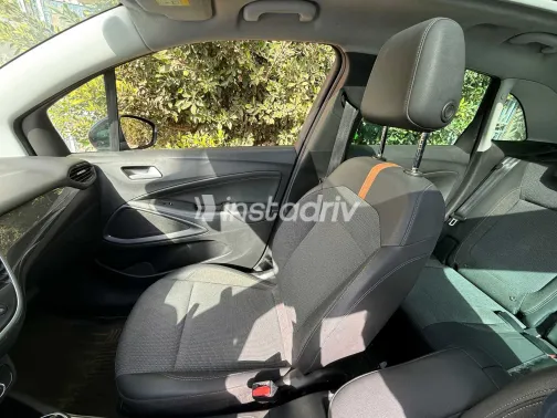 اوبل كروس لاند 2021 أبيض مستعملة للبيع - 6