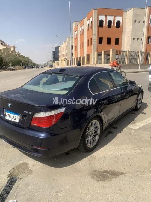 بي ام دبليو 523 2009 أزرق مستعملة للبيع - 9