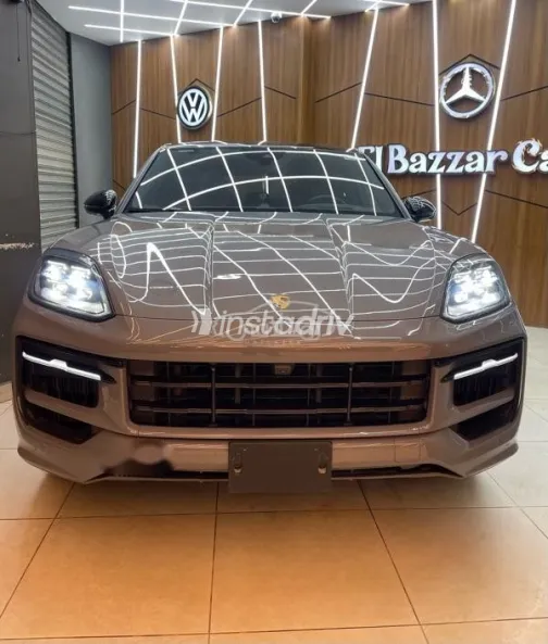 Porsche Cayenne S 2024 White Used for Sale - 2