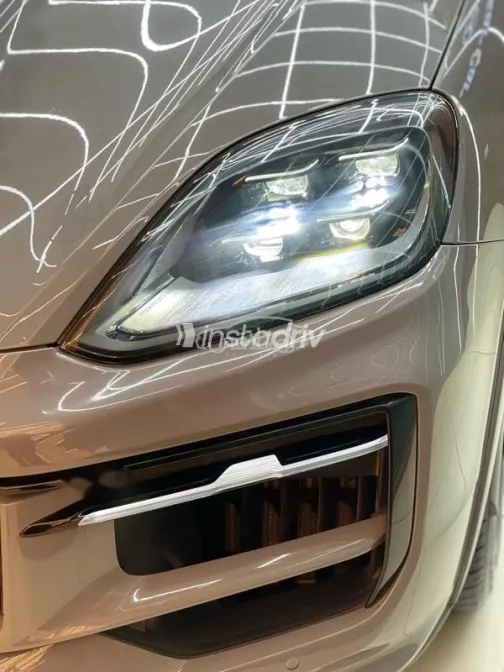 Porsche Cayenne S 2024 White Used for Sale - 7