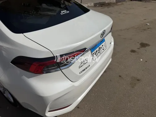 Toyota Corolla 2021 White Used for Sale - 5