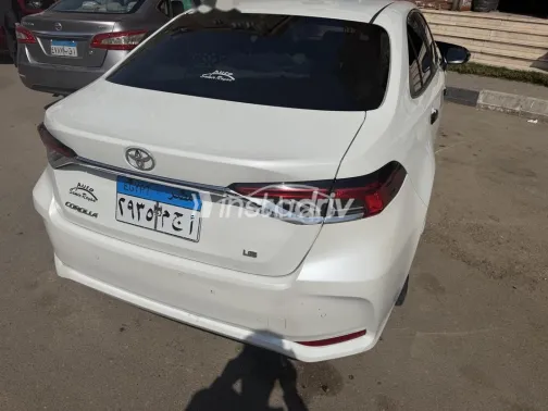 Toyota Corolla 2021 White Used for Sale - 6