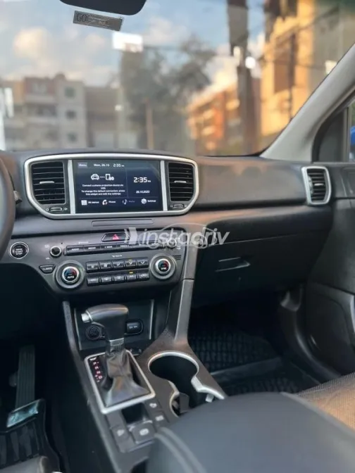 كيا سبورتاج 2021 أزرق غامق مستعملة للبيع - 4